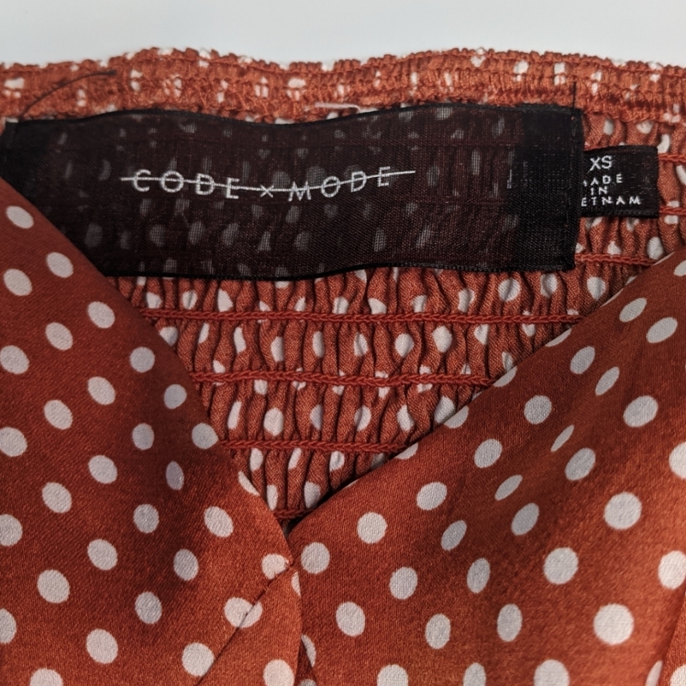 Code Mode Puff Sleeve Crop Top Xs Like New - image 2